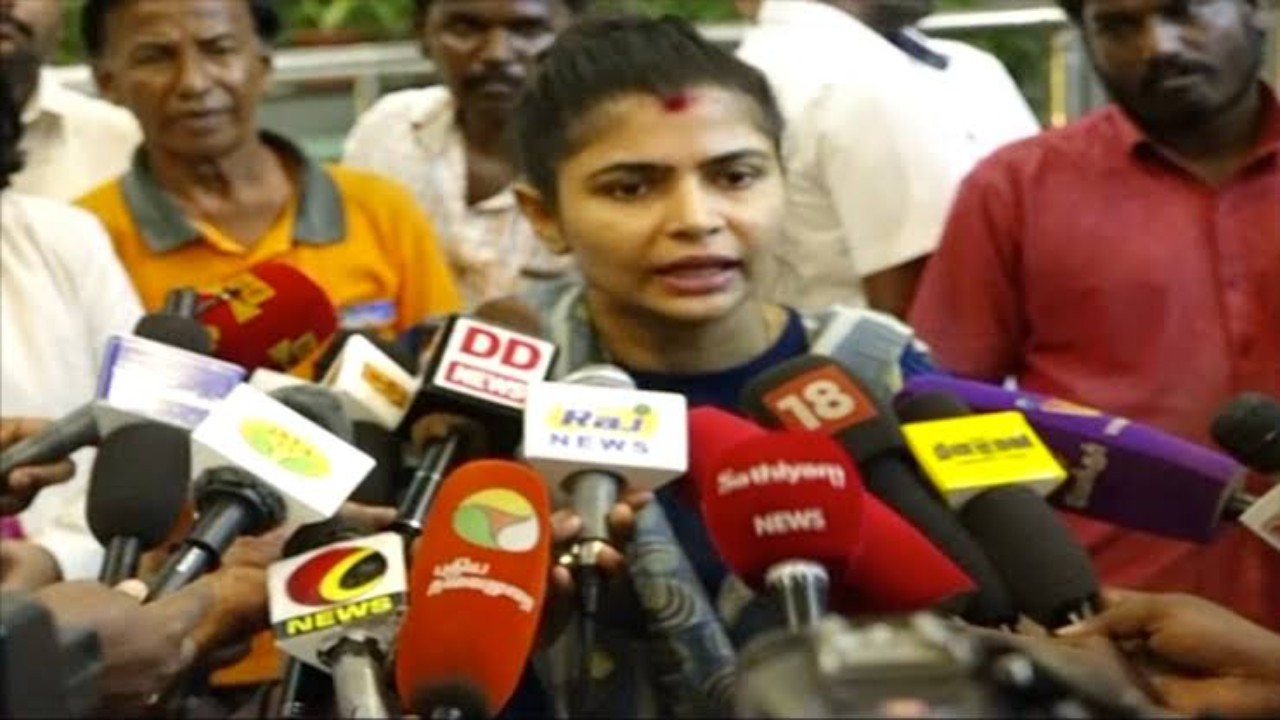 singer chinmayi