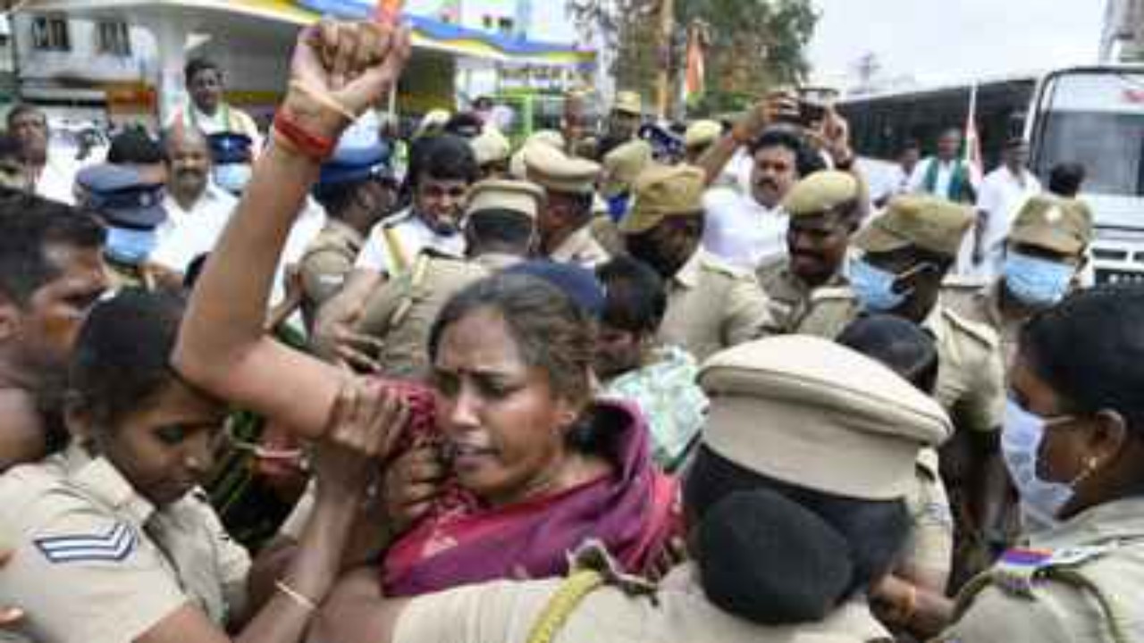 Jothimani protest